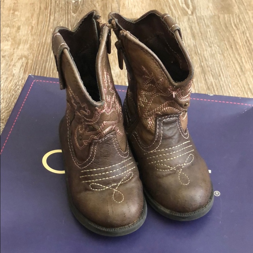 Cherokee Brown Boots